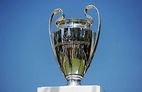 uefa_champions_league_cup_539_mic