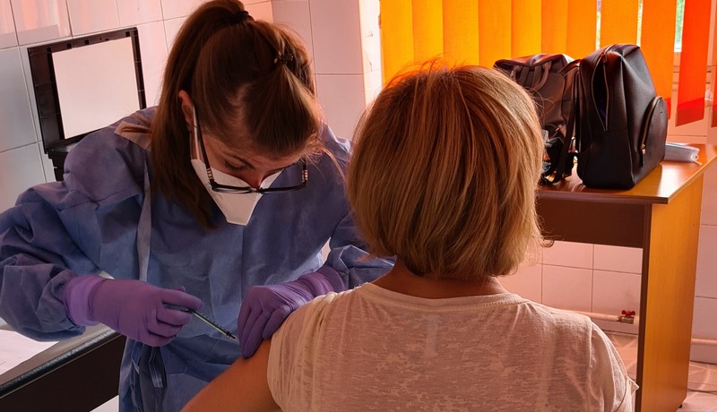 pen pear idea Ce medici de familie vaccinează anti-COVID? Lista completă a cabinetelor  din județul Brașov